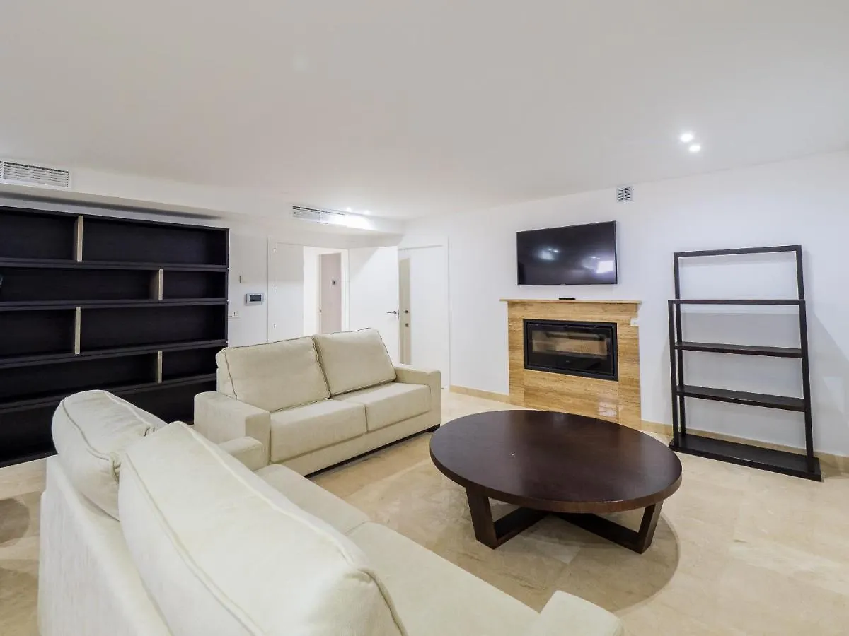Cubo'S Villa Maria Pinos De Alhaurin 阿尔豪林德拉托里